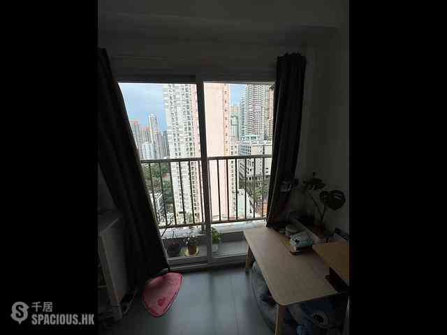 Sai Ying Pun - Fung Yat Building 06