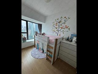 Sai Ying Pun - Centre Place 04