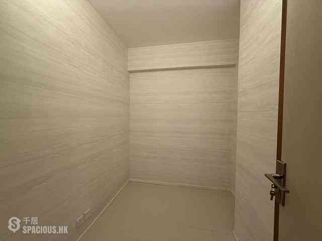 Causeway Bay - Paterson Building Block D 15