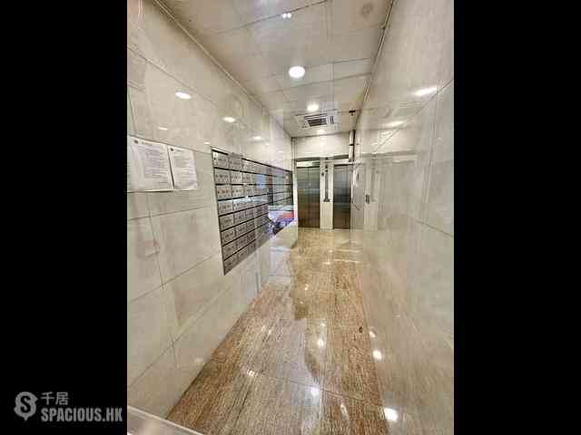 Wan Chai - Yen Men Building 02
