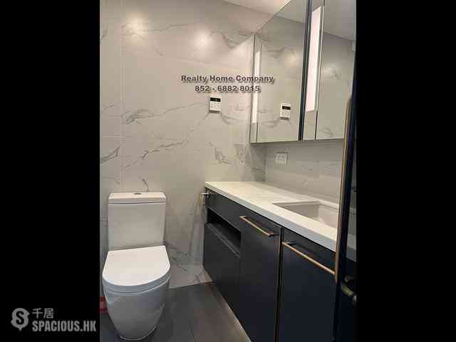 Sai Ying Pun - Island Crest Block 2 08