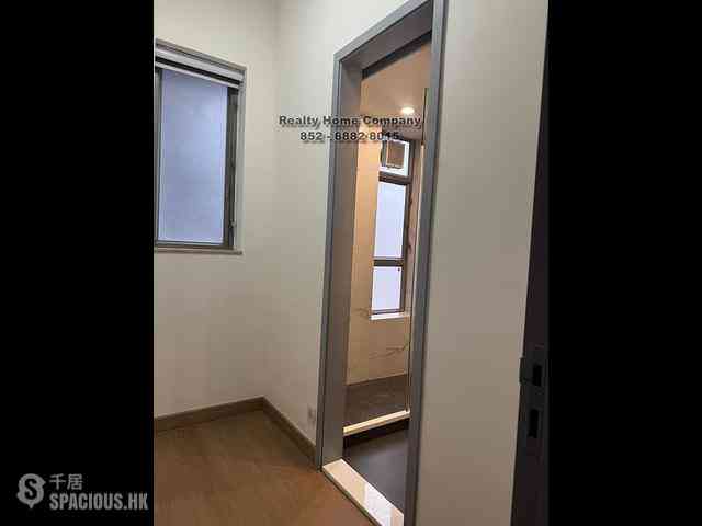 Sai Ying Pun - Island Crest Block 2 10