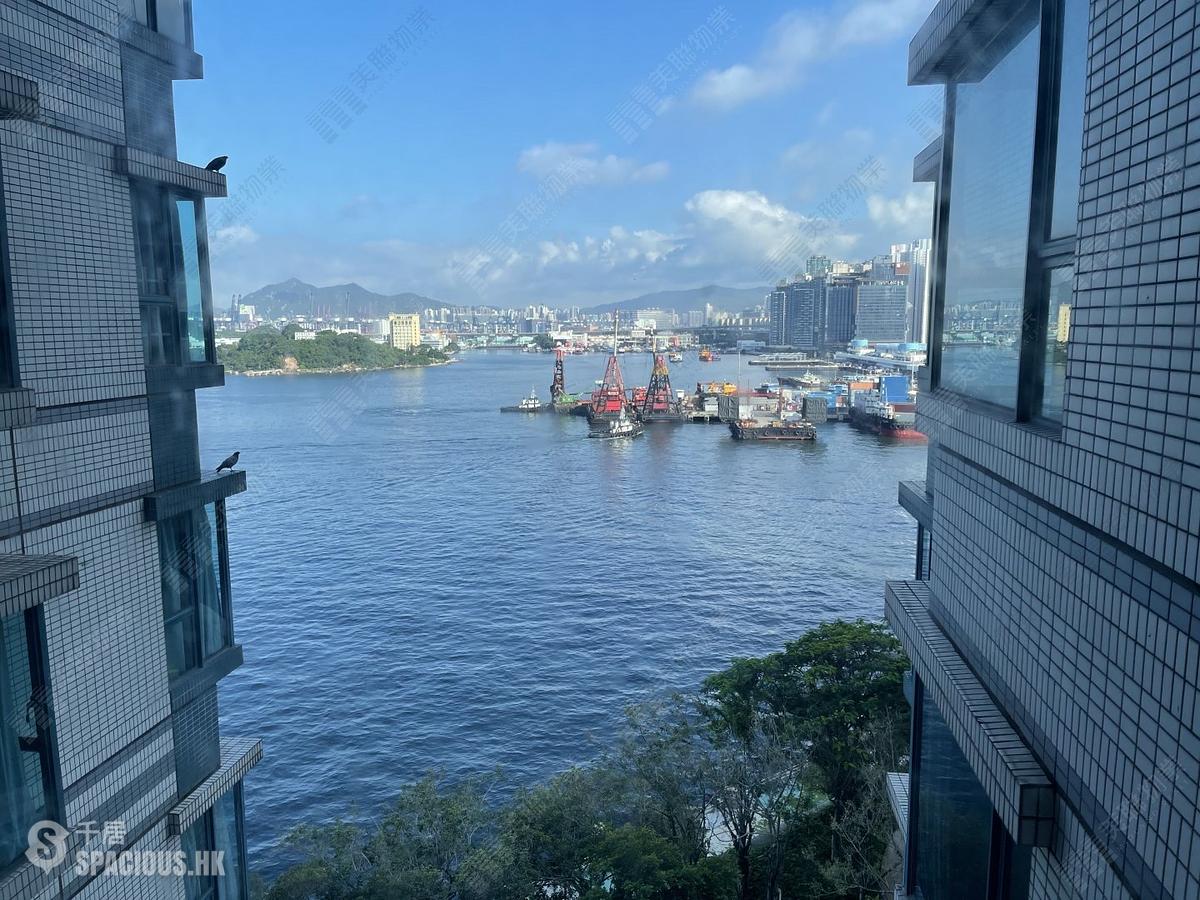 Tai Kok Tsui - The Long Beach 01