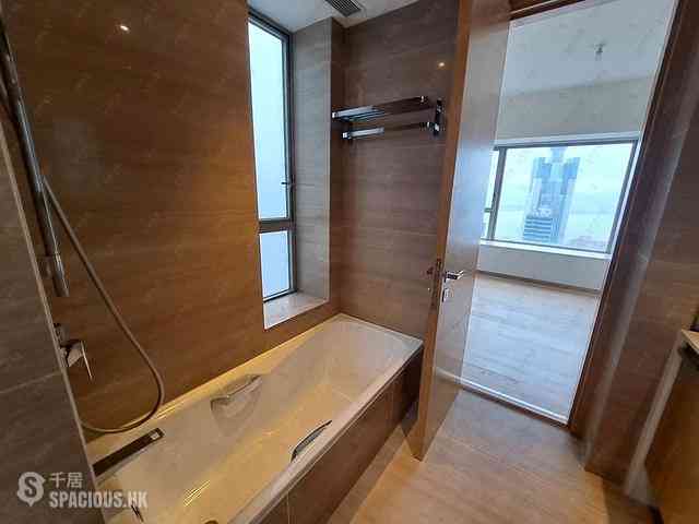 Sai Ying Pun - The Summa Block 2 09