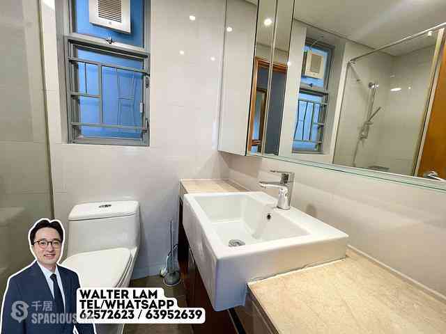 Tung Chung - Coastal Skyline Phase 3 La Rossa Block B (Block 8) 12