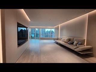 Mid Levels Central - Dynasty Court 04