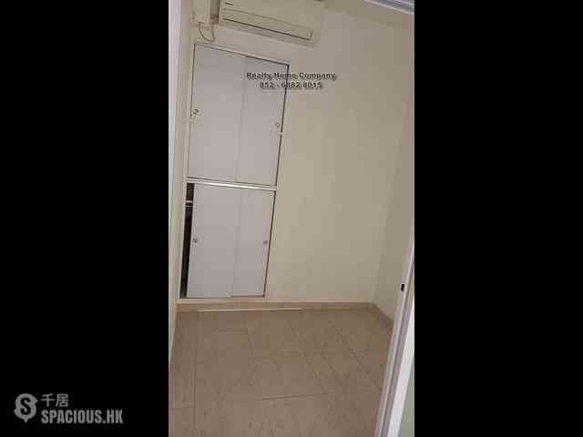 Sai Ying Pun - The Standard Chartered Bank Building 05