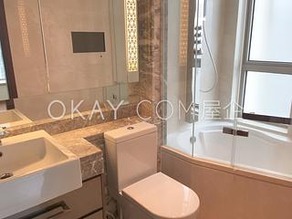 Wan Chai - The Avenue Phase 2 06