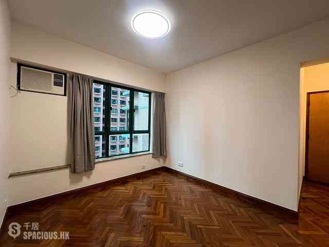 Mid Levels Central - Hillsborough Court 04