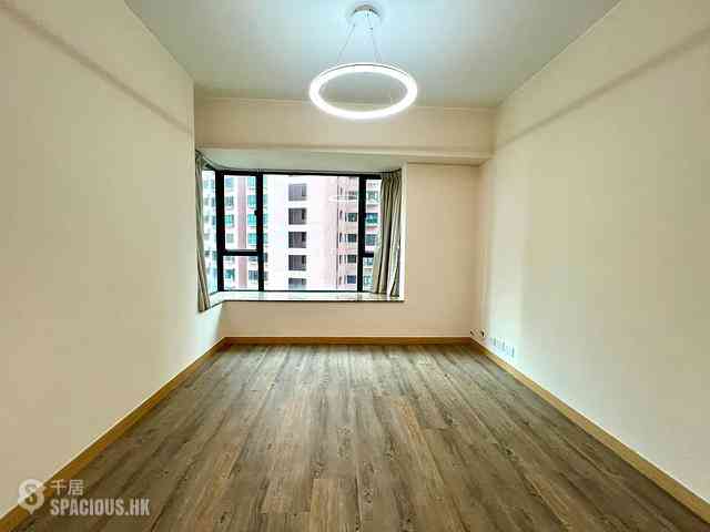 Mid Levels Central - Hillsborough Court 02