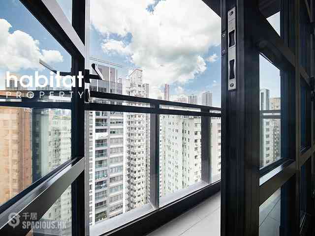 Happy Valley - The Aster (Resiglow) 02