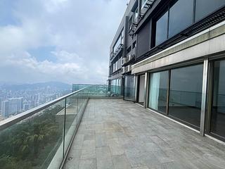 The Peak - 22A-22B, Mount Austin Road 03