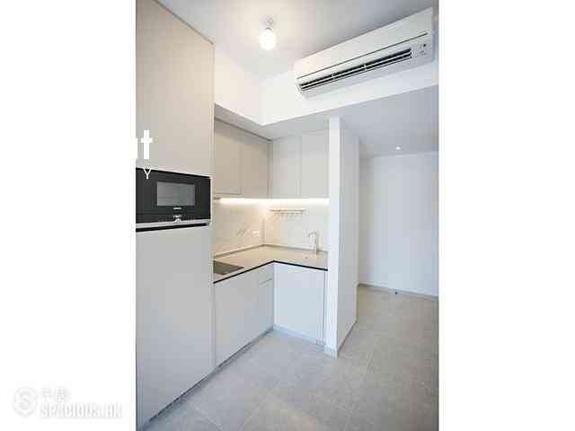 Sai Ying Pun - No.8 Hing Hon Road (Resiglow-Bonham) 01