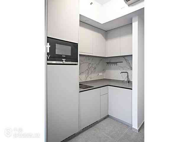 Sai Ying Pun - No.8 Hing Hon Road (Resiglow-Bonham) 02
