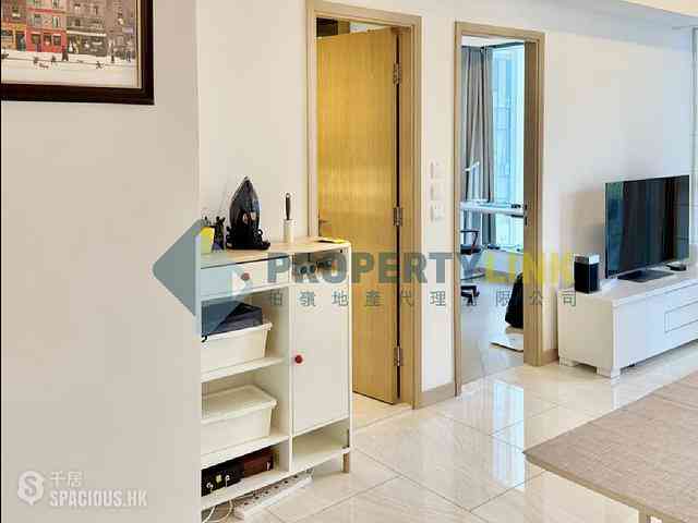 Sai Ying Pun - King's Hill 06