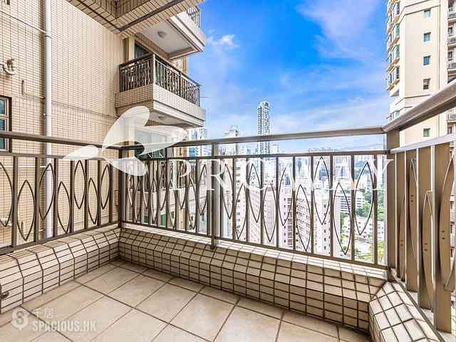 Wan Chai - The Zenith 01