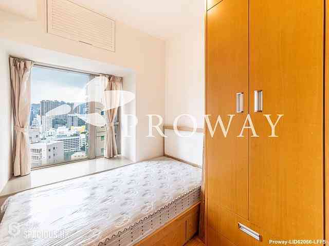 Wan Chai - The Zenith 07