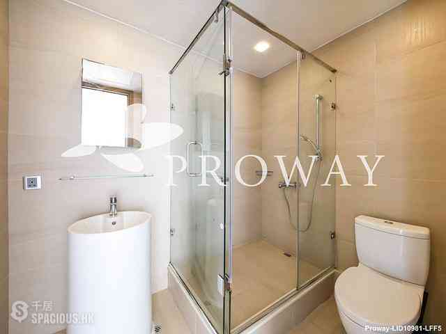 Chung Hom Kok - Cypresswaver Villas 11