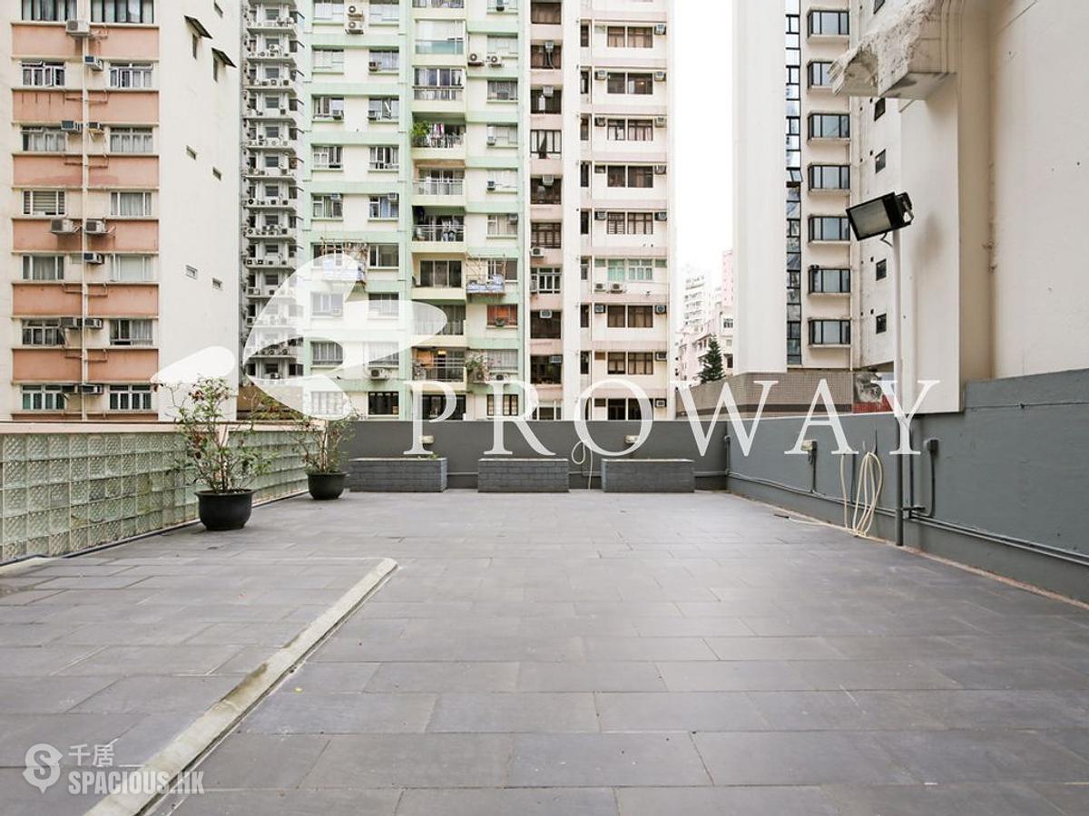 Happy Valley - Way Man Court 01