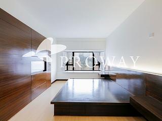 Happy Valley - Beverly Hill 05