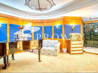 Chung Hom Kok - Coral Villas 09
