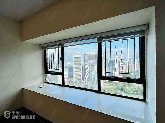 Mid Levels Central - Birchwood Place 06