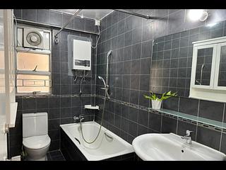 Pok Fu Lam - Baguio Villa Block 21 10