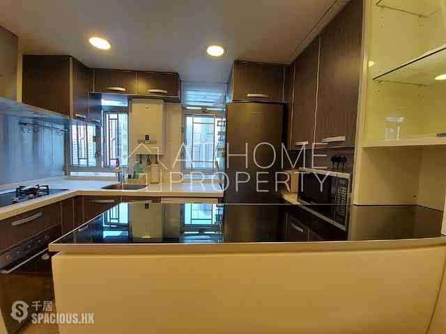 Sai Ying Pun - Golden Phoenix Court 07