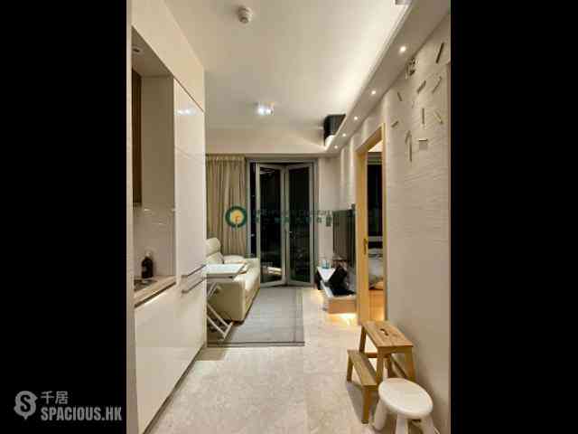 Sai Ying Pun - 63, Pokfulam 01