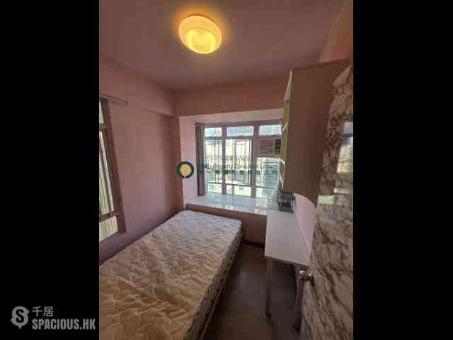 Sai Ying Pun - Kam Kwan Building 03