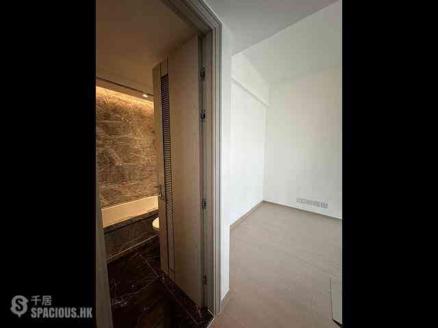 Wong Chuk Hang - The Southside Phase 3B Blue Coast Tower 2B 05