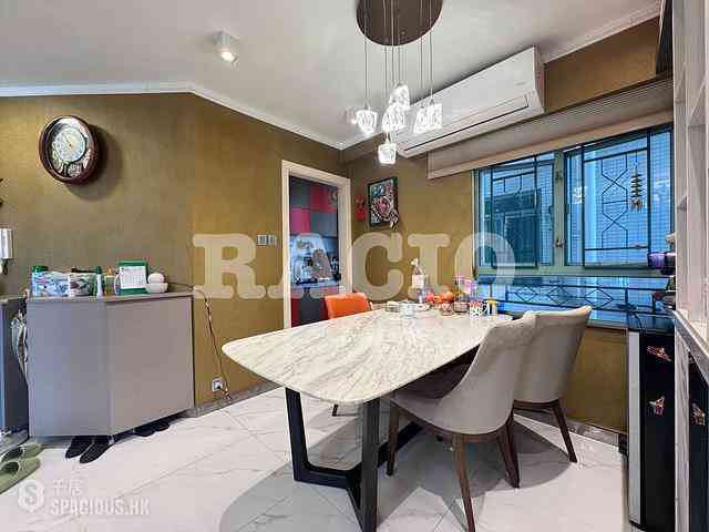 Mid Levels Central - Goldwin Heights 05