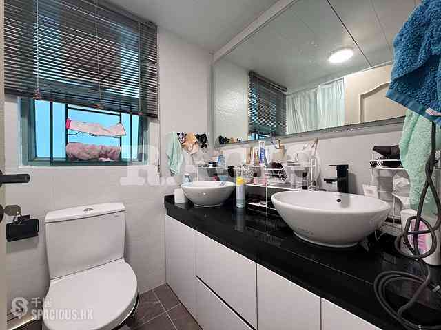 Mid Levels Central - Goldwin Heights 14