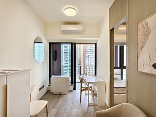 Sai Ying Pun - The Queens 02