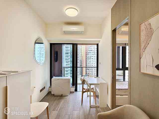 Sai Ying Pun - The Queens 02