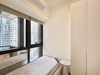 Sai Ying Pun - The Queens 04