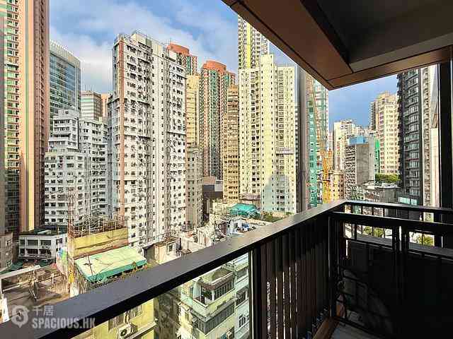 Sai Ying Pun - The Queens 07
