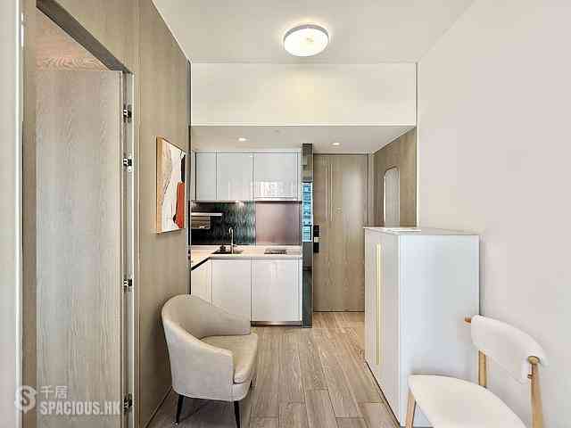 Sai Ying Pun - The Queens 10