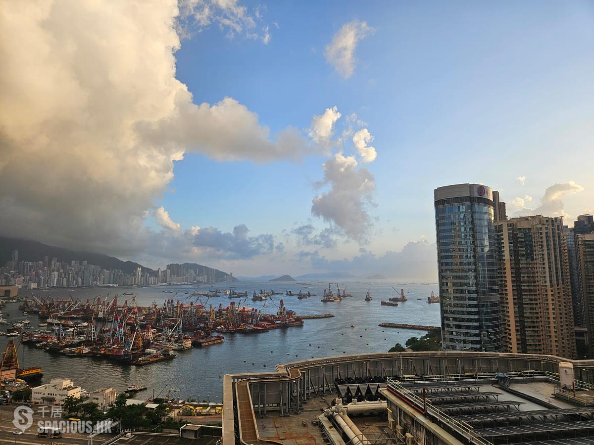 Tai Kok Tsui - Florient Rise 01