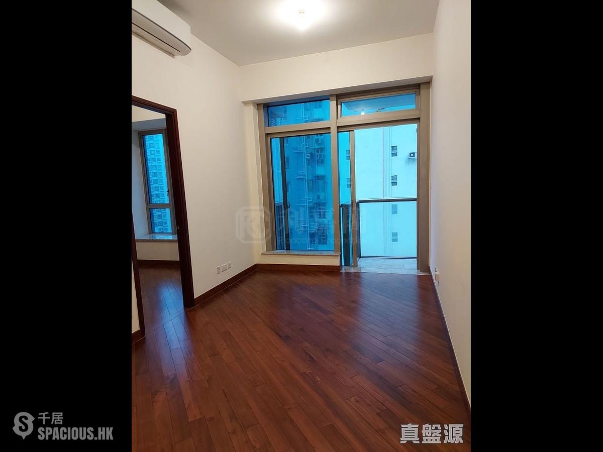Wan Chai - The Avenue Phase 2 Block 2 01