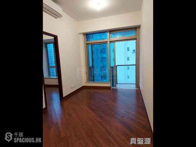 Wan Chai - The Avenue Phase 2 Block 2 01