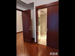 Wan Chai - The Avenue Phase 2 Block 2 04