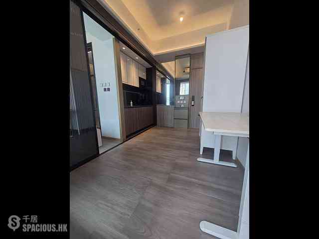Sai Ying Pun - Two・Artlane 01