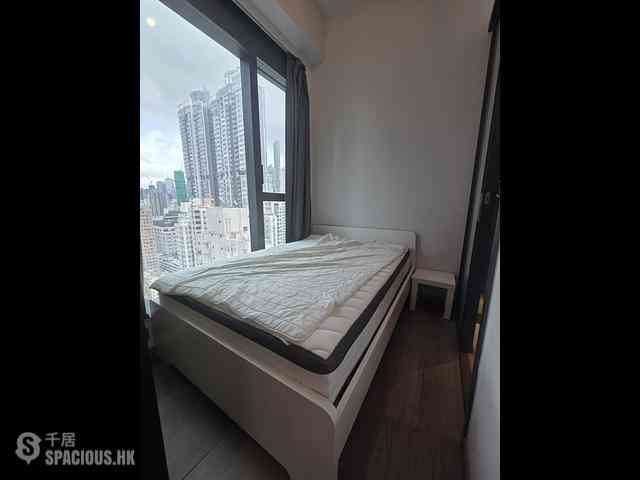 Sai Ying Pun - Two・Artlane 05