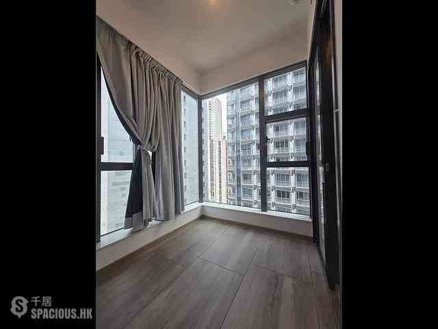 Sai Ying Pun - Two・Artlane 05