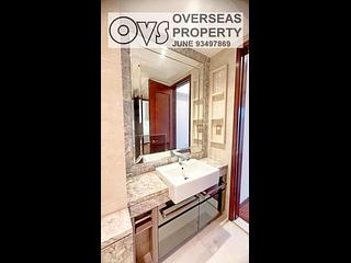 Wan Chai - The Avenue Phase 2 07