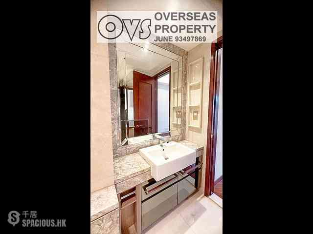 Wan Chai - The Avenue Phase 2 07