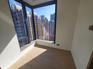 Sai Ying Pun - Des Voeux W Residence 02
