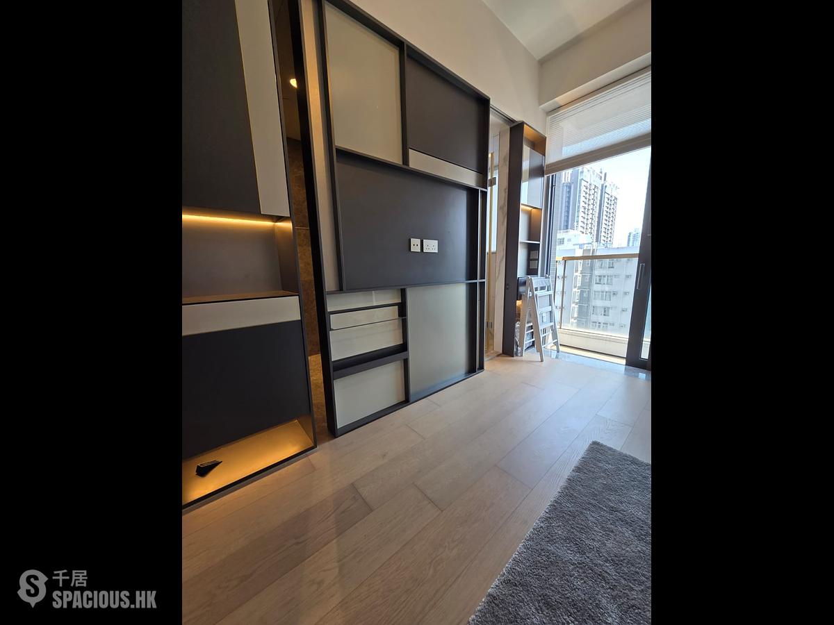 Sai Ying Pun - 15 Western Street 01
