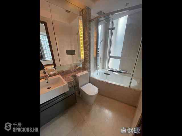 Wan Chai - The Avenue Phase 2 Block 2 03
